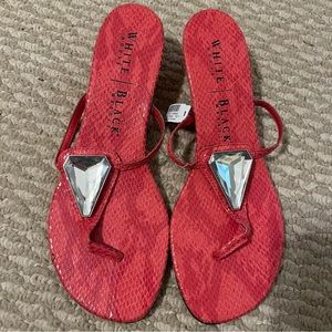 NWT Sz Pink Snakeskin Sandal w/ Mini Wedge Heel and Jewel Detail